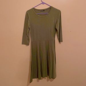 Olive green 3/4 sleeve knee length dress